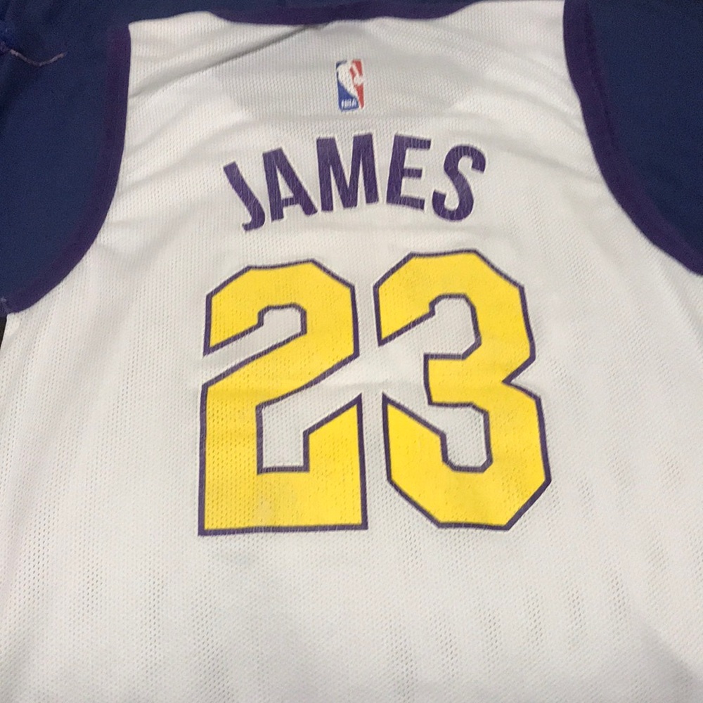 Lebron James jersey #23